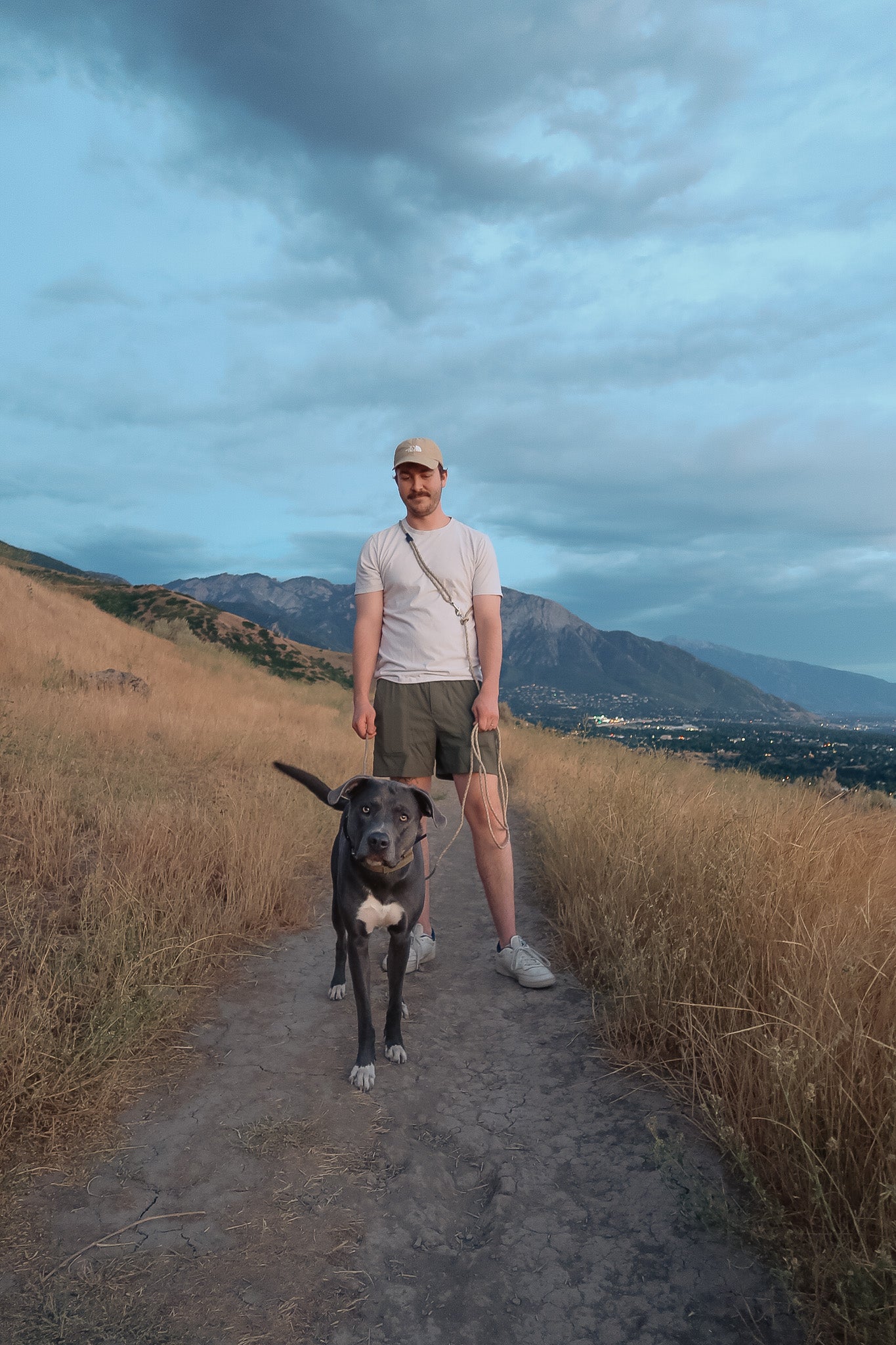 The DUNEY leashes