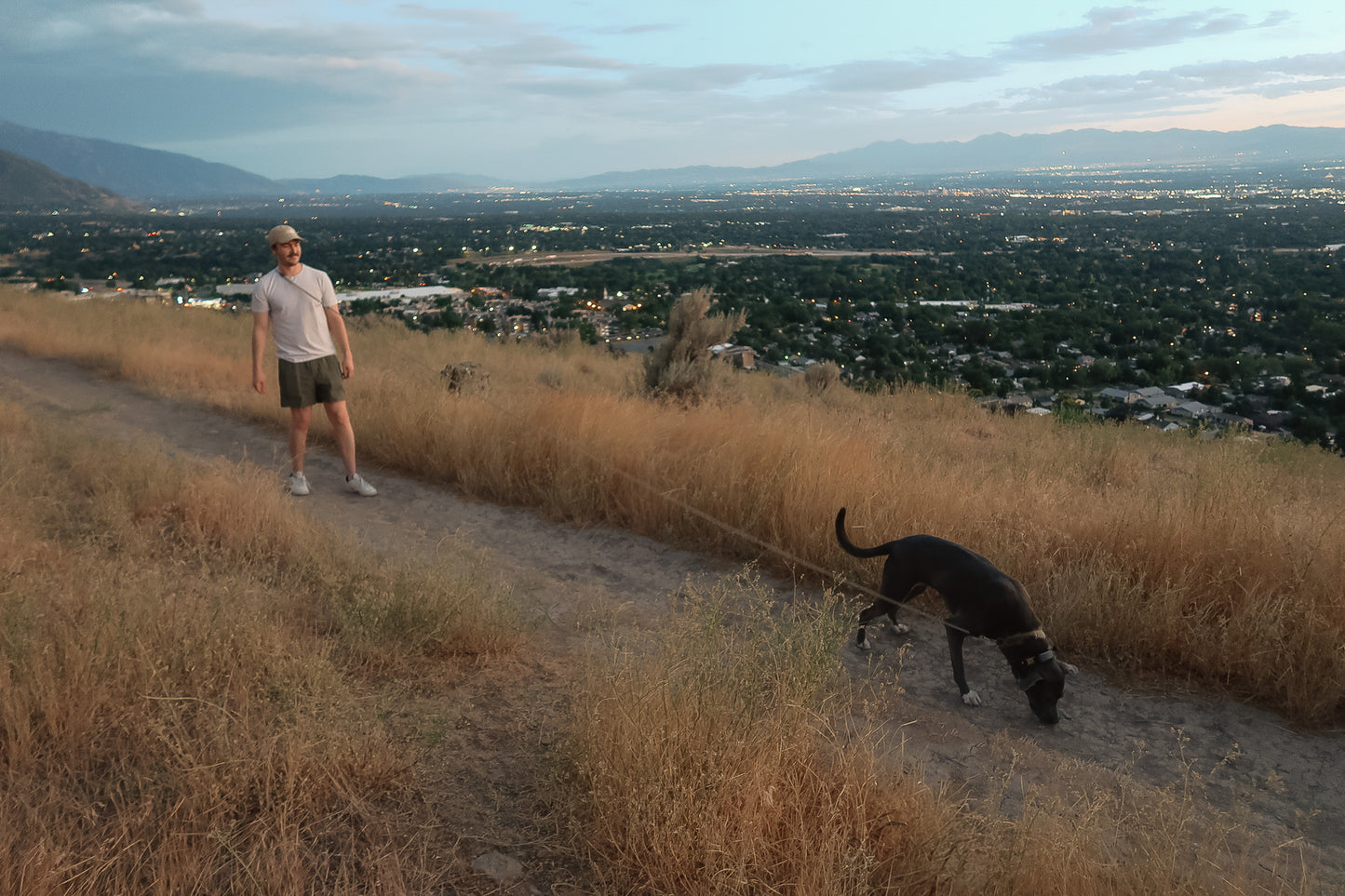The DUNEY leashes